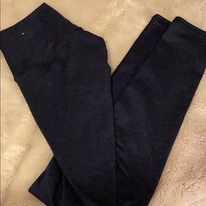 Aerie Navy Chill.Play.Move.